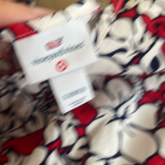 New Vineyard Vines Target Romper - Picture 3 of 8